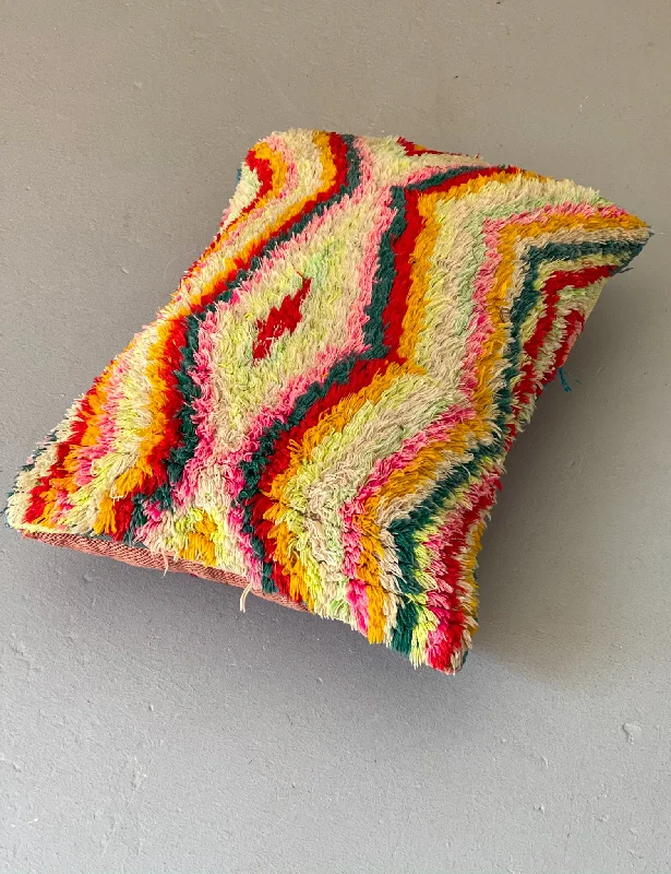 Soft and Fluffy Pillows for Bedroom ComfortDecorative Pillows for Living Room MakeoverKalaat M'Gouna's Colorful Vintage Pillow Soft and Fluffy Pillows for Bedroom ComfortDecorative Pillows for Living Room MakeoverKalaat M'Gouna's Colorful Vintage Pillow