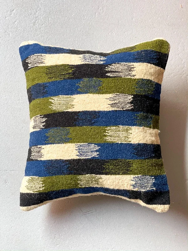 Back Support Pillows for Office ChairsBolster Pillows for Sofa DecorationLe Vieux Striped Ombre Pillow Back Support Pillows for Office ChairsBolster Pillows for Sofa DecorationLe Vieux Striped Ombre Pillow