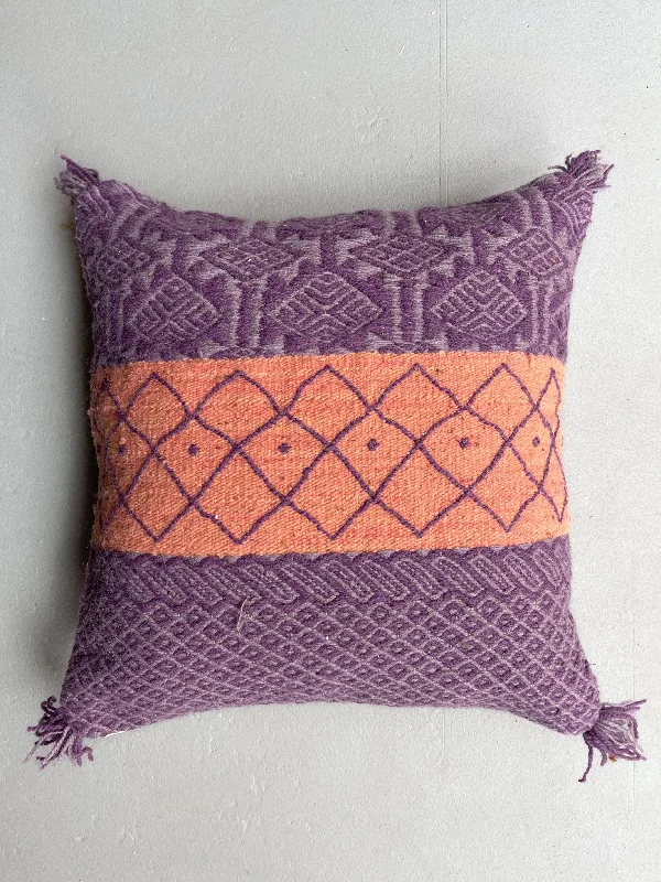 Round Pillows for Boho-Style InteriorsVelvet Pillows for a Touch of EleganceAnzal's Flatweave x Zanafi Pillow - Purple/Pink Round Pillows for Boho-Style InteriorsVelvet Pillows for a Touch of EleganceAnzal's Flatweave x Zanafi Pillow - Purple/Pink