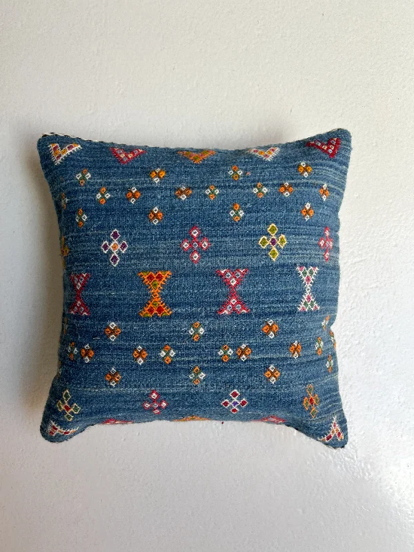 Feather Pillows for a Luxurious SleepPregnancy Pillows for Expectant MothersAnzal's Flatweave Pillow - Indigo Feather Pillows for a Luxurious SleepPregnancy Pillows for Expectant MothersAnzal's Flatweave Pillow - Indigo