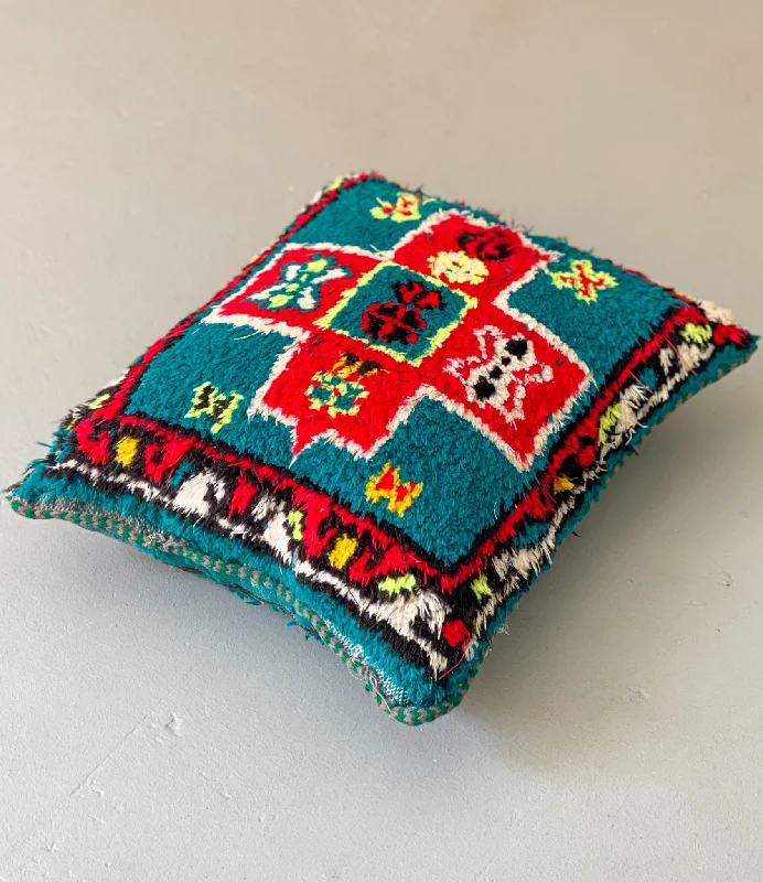 Square Pillows for Modern Home DecorPlush Pillows for a Cozy BedKalaat M'Gouna's Symbolic Bird Pillow Square Pillows for Modern Home DecorPlush Pillows for a Cozy BedKalaat M'Gouna's Symbolic Bird Pillow