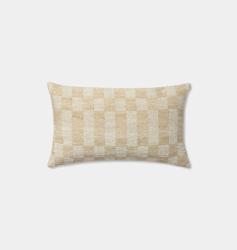 Feather Pillows for a Luxurious SleepFeather Pillows for a Luxurious SleepAdams Pillow Sand / Ivory Feather Pillows for a Luxurious SleepFeather Pillows for a Luxurious SleepAdams Pillow Sand / Ivory
