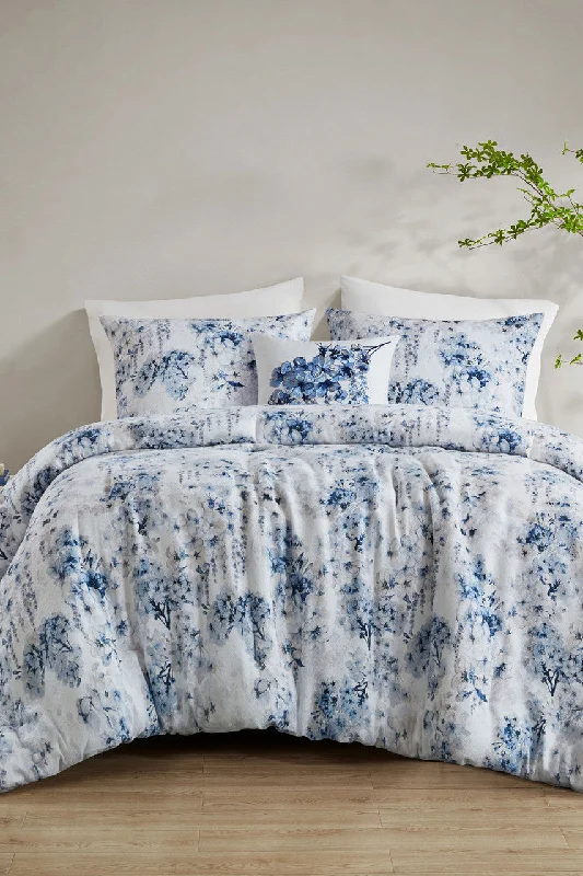 Duck down comforters with a softer feel and good warmth retentionSilk - filled comforters for a luxurious and smooth touchSilk Roads 4 Piece Comforter Mini Set Duck down comforters with a softer feel and good warmth retentionSilk - filled comforters for a luxurious and smooth touchSilk Roads 4 Piece Comforter Mini Set