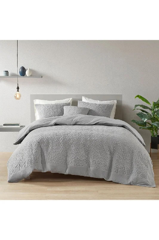 King - size comforters to fit large king - sized beds perfectlyMicrofiber - filled comforters that are lightweight and easy to care forOrigami 3 Piece Grey Comforter Mini Set King - size comforters to fit large king - sized beds perfectlyMicrofiber - filled comforters that are lightweight and easy to care forOrigami 3 Piece Grey Comforter Mini Set
