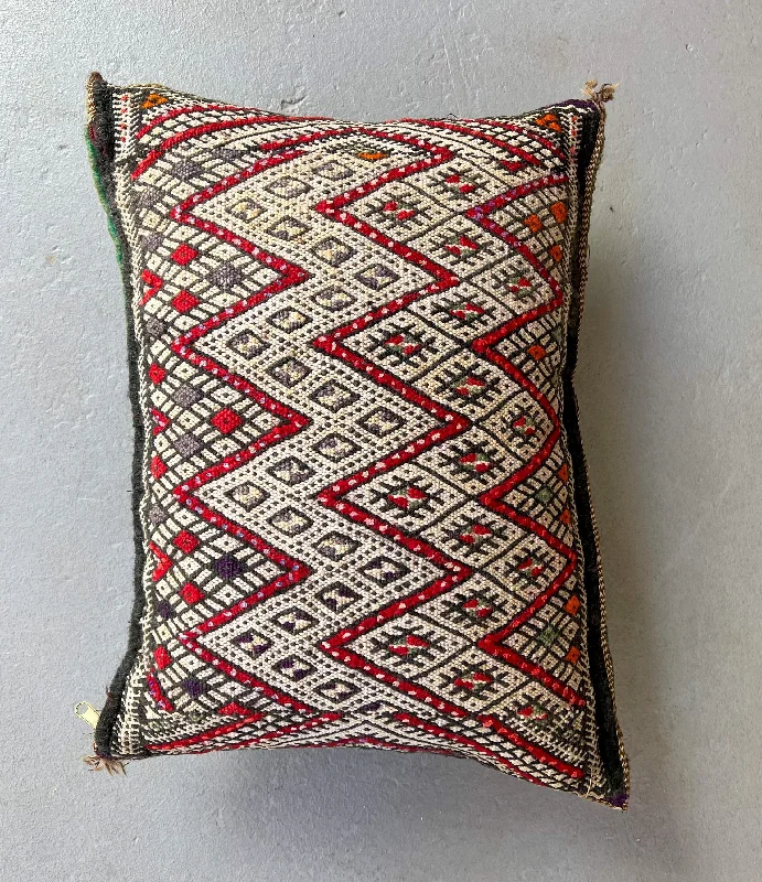Hypoallergenic Pillows for Allergy SufferersTravel Pillows for Long JourneysAin Leuh Small Lumbar Pillow - Respect Hypoallergenic Pillows for Allergy SufferersTravel Pillows for Long JourneysAin Leuh Small Lumbar Pillow - Respect