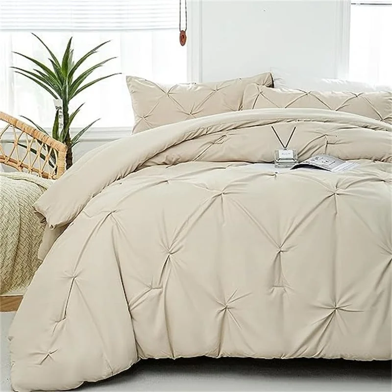 Queen - size comforters for standard queen - sized mattressesMicrofiber - filled comforters that are lightweight and easy to care forBedding Comforter Queen - size comforters for standard queen - sized mattressesMicrofiber - filled comforters that are lightweight and easy to care forBedding Comforter