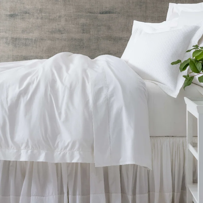 Bed skirts with a tie - back design for adjustabilityPine Cone Hill Classic Hemstitch White Bed Skirt Bed skirts with a tie - back design for adjustabilityPine Cone Hill Classic Hemstitch White Bed Skirt