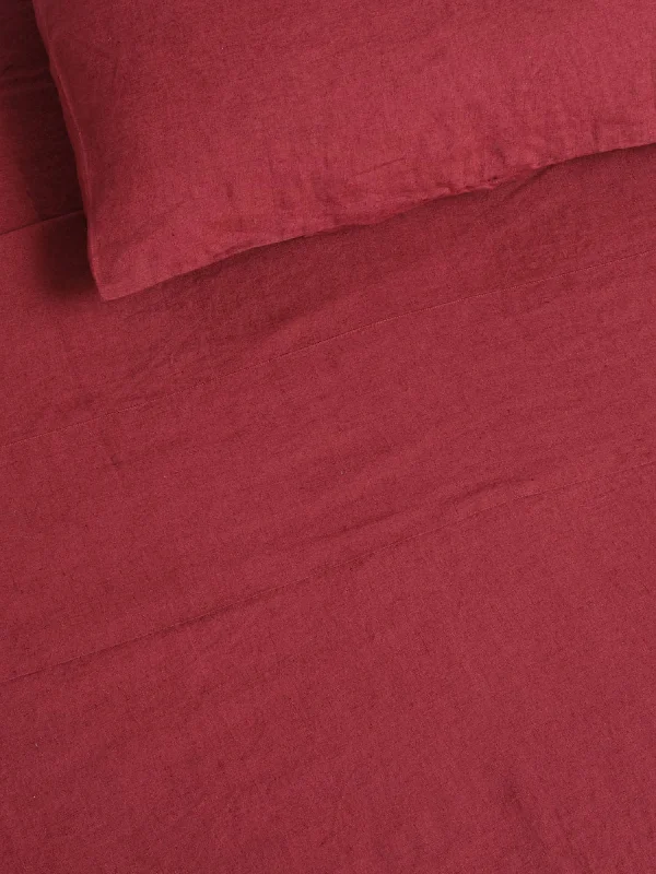 Wrinkle - Free Polyester Sheets for a Low - Maintenance Bed100% Linen Flat Sheet in Pinot