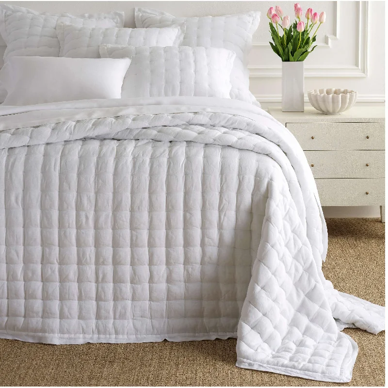 Patchwork duvet covers with a variety of fabric pieces sewn together for a rustic charmPine Cone Hill Lush Linen Puff Coverlet Patchwork duvet covers with a variety of fabric pieces sewn together for a rustic charmPine Cone Hill Lush Linen Puff Coverlet