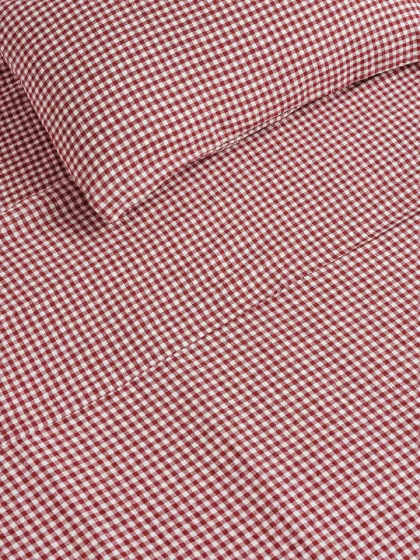 Queen - Size Sheet Sets with a European Pillowcase Set100% Linen Flat Sheet in Pinot Gingham Queen - Size Sheet Sets with a European Pillowcase Set100% Linen Flat Sheet in Pinot Gingham
