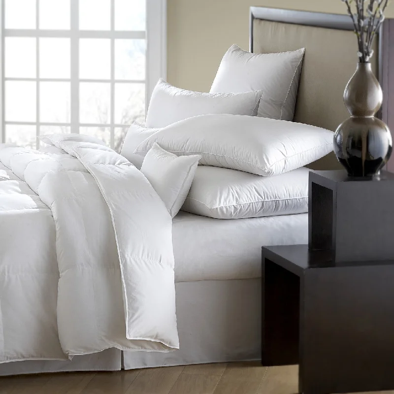 Duck down comforters with a softer feel and good warmth retentionDownright Mackenza 560+ White Down Comforters Duck down comforters with a softer feel and good warmth retentionDownright Mackenza 560+ White Down Comforters