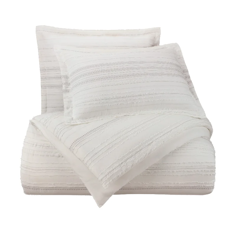 Full - size comforters suitable for full - sized beds in guest rooms or small bedroomsSouthern Tide Oceanside Gray/White Comforter Set Full - size comforters suitable for full - sized beds in guest rooms or small bedroomsSouthern Tide Oceanside Gray/White Comforter Set