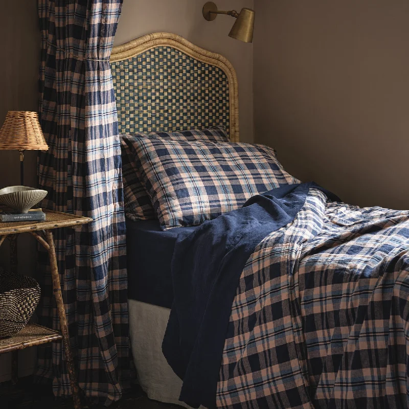 Floral - printed duvet covers for a romantic and feminine touchAtlantic Dallington Plaid Linen Blend Duvet Cover Floral - printed duvet covers for a romantic and feminine touchAtlantic Dallington Plaid Linen Blend Duvet Cover