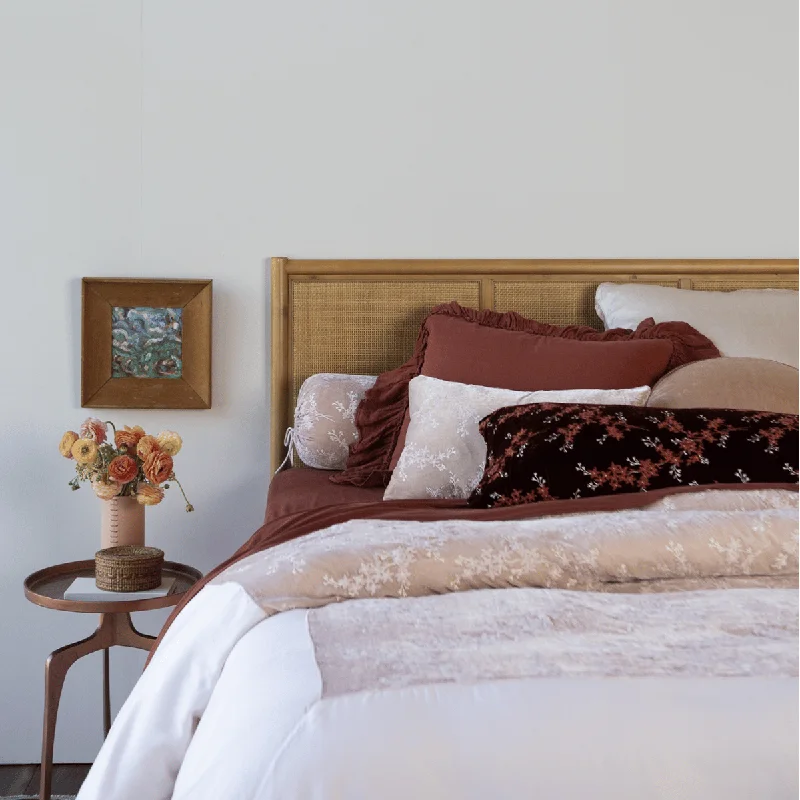 Patchwork duvet covers with a variety of fabric pieces sewn together for a rustic charmLynette Luxe Duvet Cover Patchwork duvet covers with a variety of fabric pieces sewn together for a rustic charmLynette Luxe Duvet Cover