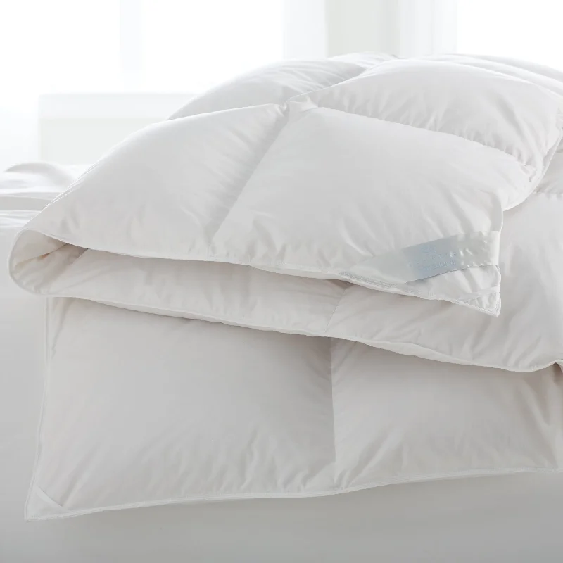 Full - size comforters suitable for full - sized beds in guest rooms or small bedroomsSalzburg Down Comforter Full - size comforters suitable for full - sized beds in guest rooms or small bedroomsSalzburg Down Comforter