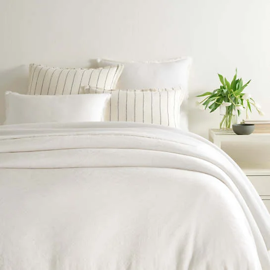 Floral - printed duvet covers for a romantic and feminine touchPine Cone Hill Faye Linen Duvet Cover Floral - printed duvet covers for a romantic and feminine touchPine Cone Hill Faye Linen Duvet Cover