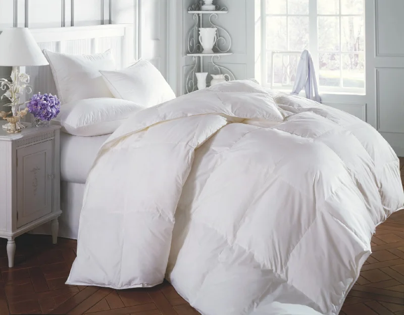Down - filled comforters for supreme warmth and lightnessDownright Sierra Down Alternative Comforter Down - filled comforters for supreme warmth and lightnessDownright Sierra Down Alternative Comforter