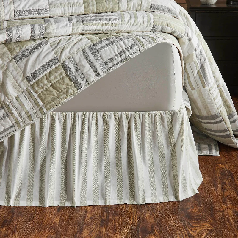 Bed skirts with a jacquard weave for a textured lookFinders Keepers Ruffled Queen Bed Skirt 60x80x16 Bed skirts with a jacquard weave for a textured lookFinders Keepers Ruffled Queen Bed Skirt 60x80x16
