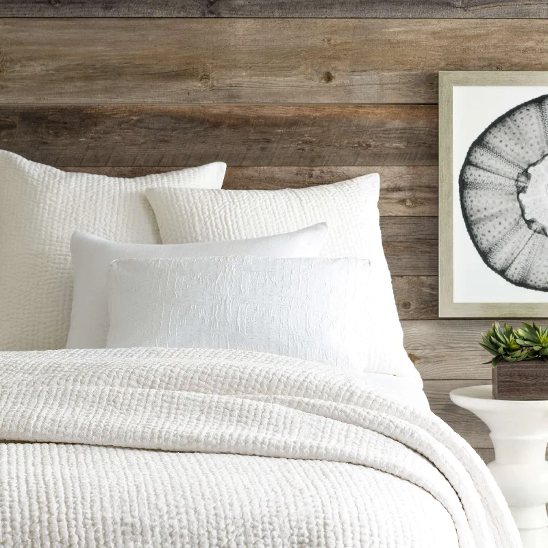 Paisley - printed duvet covers for an exotic and elegant appearancePine Cone Hill Seychelles Dove White Quilt