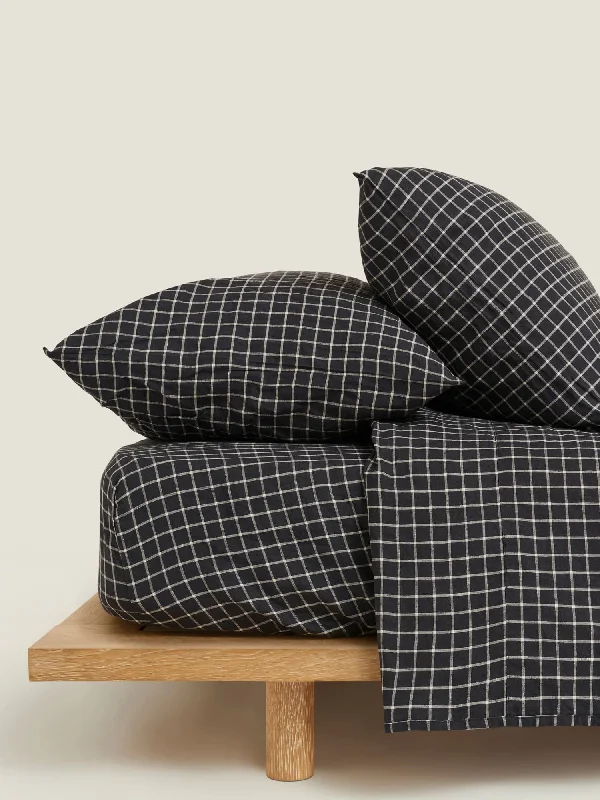 Fitted Sheets with Reinforced Corners for Long - Lasting Use100% Linen Fitted Sheet in French Navy Fitted Sheets with Reinforced Corners for Long - Lasting Use100% Linen Fitted Sheet in French Navy