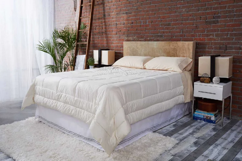 Goose down comforters known for their superior quality and insulationSleep & Beyond myMerino® Comforter Light Goose down comforters known for their superior quality and insulationSleep & Beyond myMerino® Comforter Light
