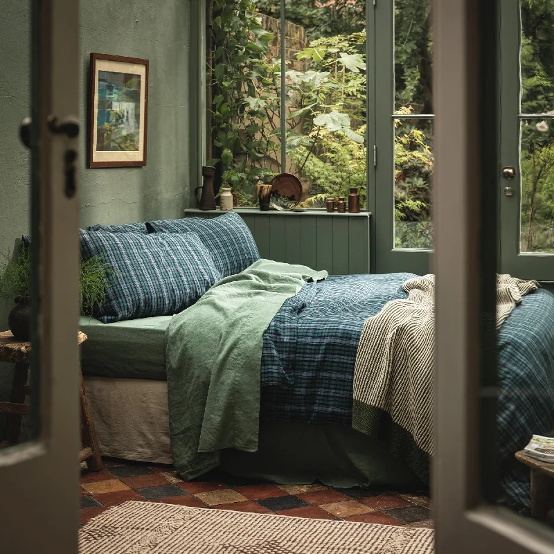 Button - closure duvet covers for a classic and secure fasteningCanopy Heathcliff Plaid Flannel Cotton Duvet Cover Button - closure duvet covers for a classic and secure fasteningCanopy Heathcliff Plaid Flannel Cotton Duvet Cover