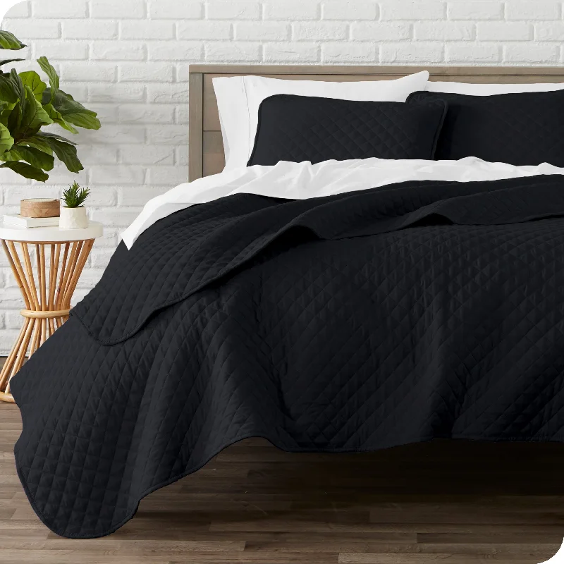 King - size comforters to fit large king - sized beds perfectlyMicrofiber Quilt Set