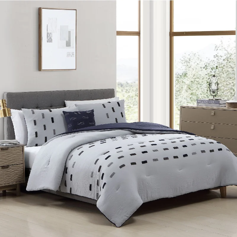 Full - size comforters suitable for full - sized beds in guest rooms or small bedroomsModern Threads English Laundry Drew 4-Piece Embellished Comforter Set Full - size comforters suitable for full - sized beds in guest rooms or small bedroomsModern Threads English Laundry Drew 4-Piece Embellished Comforter Set