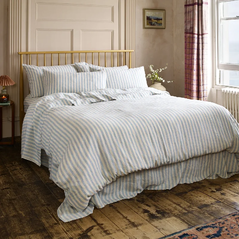 Expensive duvet covers with premium materials and artisanal craftsmanshipCoastal Blue Pembroke Stripe 100% Linen Duvet Cover Expensive duvet covers with premium materials and artisanal craftsmanshipCoastal Blue Pembroke Stripe 100% Linen Duvet Cover