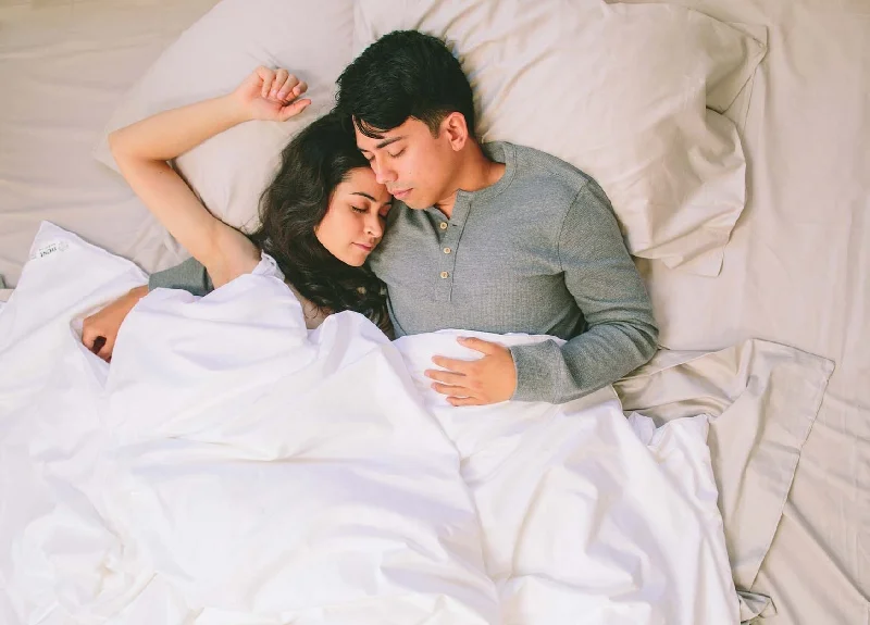 Bamboo - fiber - filled comforters with antibacterial and breathable qualitiesNest Bedding® Silk Cloud Comforter Bamboo - fiber - filled comforters with antibacterial and breathable qualitiesNest Bedding® Silk Cloud Comforter