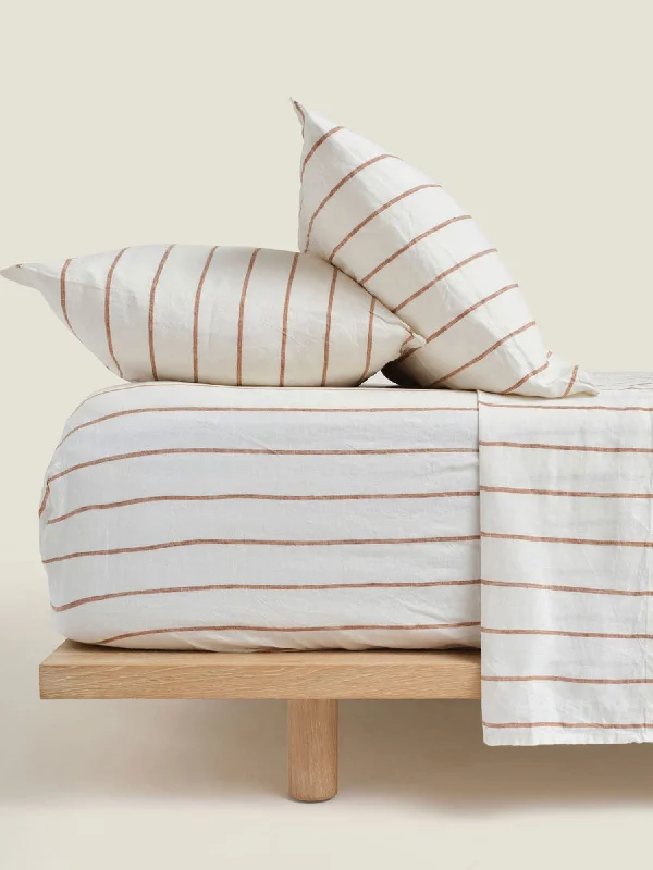 Wrinkle - Free Polyester Sheets for a Low - Maintenance Bed100% Linen Fitted Sheet in Tobacco Stripes Wrinkle - Free Polyester Sheets for a Low - Maintenance Bed100% Linen Fitted Sheet in Tobacco Stripes