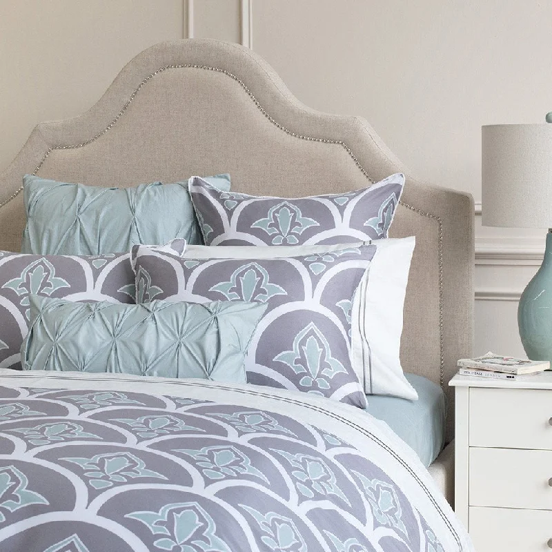 Abstract - designed duvet covers to add an artistic flair to the bedroomGrey Clementina Duvet Cover Abstract - designed duvet covers to add an artistic flair to the bedroomGrey Clementina Duvet Cover