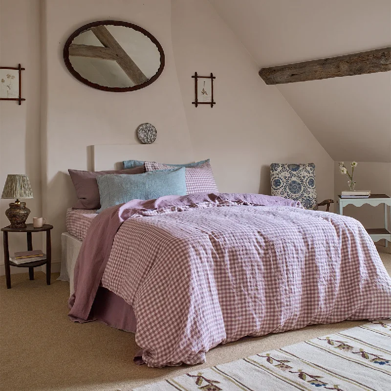 Ombre - colored duvet covers with a gradient effect for a trendy and unique styleElderberry Gingham 100% Linen Duvet Cover Ombre - colored duvet covers with a gradient effect for a trendy and unique styleElderberry Gingham 100% Linen Duvet Cover
