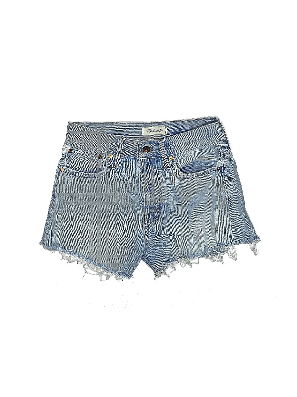 Mid-Rise Denim Shorts in Light Wash