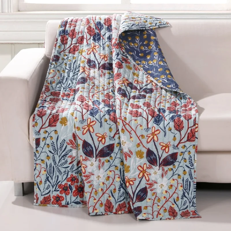 Bamboo fiber blankets with natural antibacterial propertiesChenille blankets with a thick and fuzzy textureBarefoot Bungalow Perry Reversible Quilted Throw Blanket