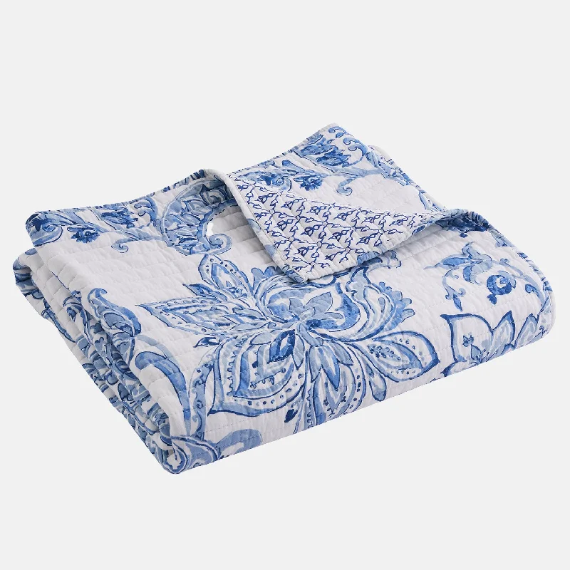 Bamboo fiber blankets with natural antibacterial propertiesCashmere blankets for ultimate softness and luxuryBennett Quilted Throw Bamboo fiber blankets with natural antibacterial propertiesCashmere blankets for ultimate softness and luxuryBennett Quilted Throw