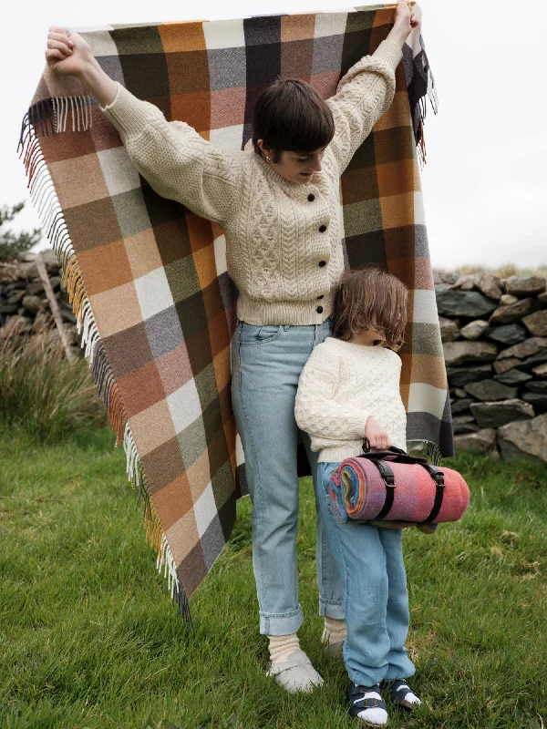 Acrylic blankets for a soft and affordable alternativeQueen - size blankets for standard - sized bedsFoxford Ardagh Lambswool Throw Acrylic blankets for a soft and affordable alternativeQueen - size blankets for standard - sized bedsFoxford Ardagh Lambswool Throw