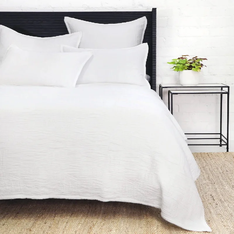 Fleece blankets for a cozy and plush textureMicrofiber blankets that are durable and easy to care forHarbour White Coverlet by Pom Pom at Home Fleece blankets for a cozy and plush textureMicrofiber blankets that are durable and easy to care forHarbour White Coverlet by Pom Pom at Home