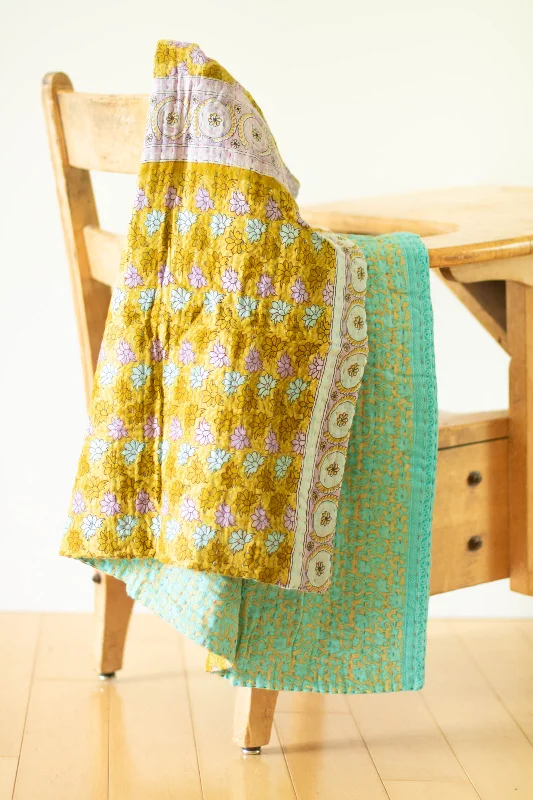 Linen blankets with a rustic and textured lookChenille blankets with a thick and fuzzy textureHeart No. 5 Kantha Mini Blanket Linen blankets with a rustic and textured lookChenille blankets with a thick and fuzzy textureHeart No. 5 Kantha Mini Blanket