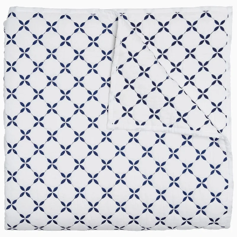Chenille blankets with a thick and fuzzy textureChenille blankets with a thick and fuzzy textureLayla Indigo Coverlets by John Robshaw Chenille blankets with a thick and fuzzy textureChenille blankets with a thick and fuzzy textureLayla Indigo Coverlets by John Robshaw