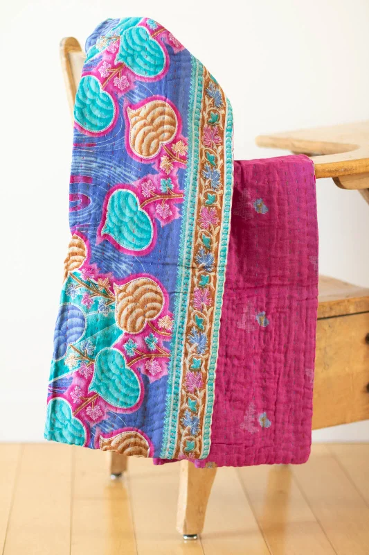 Linen blankets with a rustic and textured lookCashmere blankets for ultimate softness and luxuryLittle No. 5 Kantha Baby Blanket Linen blankets with a rustic and textured lookCashmere blankets for ultimate softness and luxuryLittle No. 5 Kantha Baby Blanket