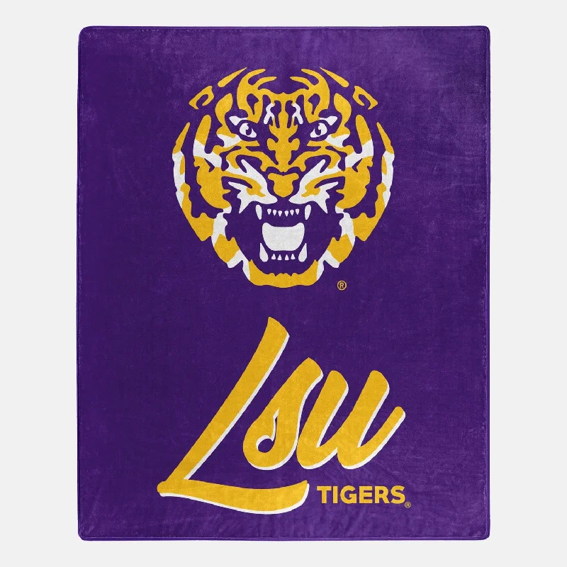 Linen blankets with a rustic and textured lookChenille blankets with a thick and fuzzy textureLSU Signature College Throw Blanket Linen blankets with a rustic and textured lookChenille blankets with a thick and fuzzy textureLSU Signature College Throw Blanket
