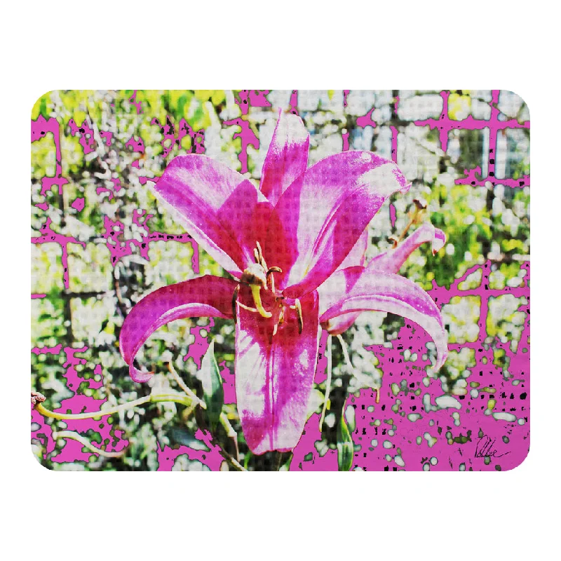 Bamboo fiber blankets with natural antibacterial propertiesFleece blankets for a cozy and plush texturePink flower (Blanket) Bamboo fiber blankets with natural antibacterial propertiesFleece blankets for a cozy and plush texturePink flower (Blanket)