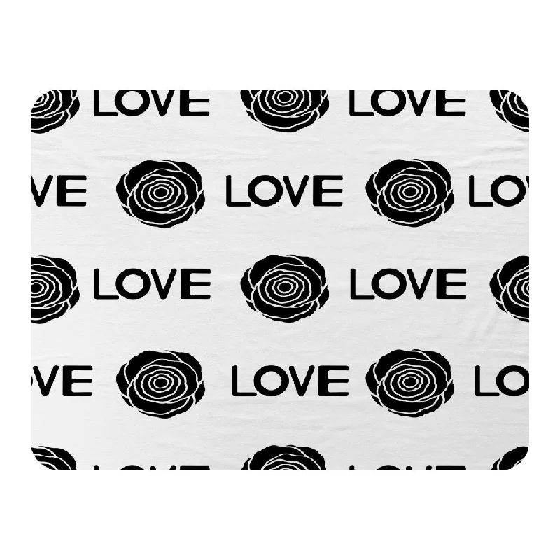 Silk blankets with a smooth and elegant touchBamboo fiber blankets with natural antibacterial propertiesRose & Love Print (Blanket) Silk blankets with a smooth and elegant touchBamboo fiber blankets with natural antibacterial propertiesRose & Love Print (Blanket)