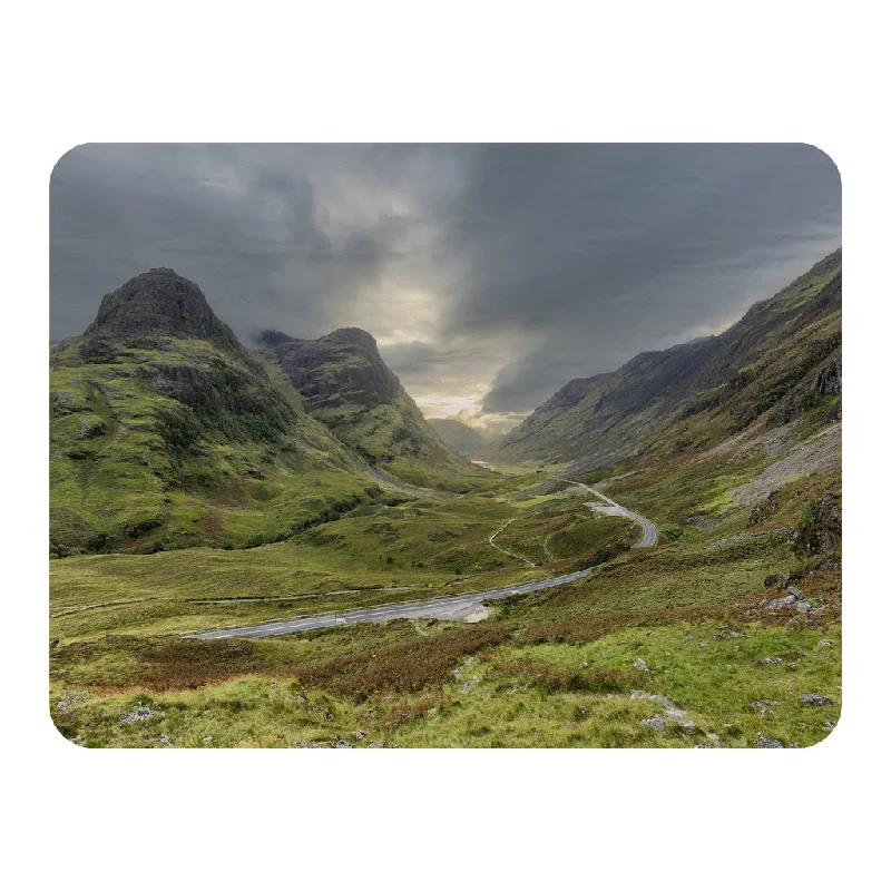 Chenille blankets with a thick and fuzzy textureRayon from bamboo blankets for a silky and breathable feelScotland Highlands (Blanket) Chenille blankets with a thick and fuzzy textureRayon from bamboo blankets for a silky and breathable feelScotland Highlands (Blanket)