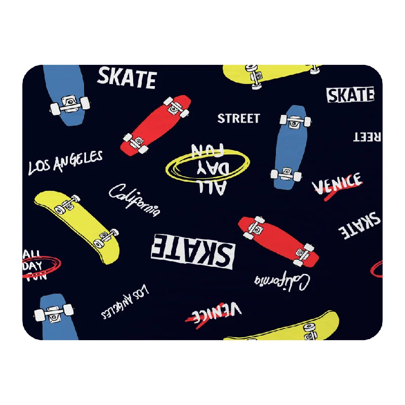 Mohair blankets with a unique sheen and softnessCashmere blankets for ultimate softness and luxurySkate (Blanket) Mohair blankets with a unique sheen and softnessCashmere blankets for ultimate softness and luxurySkate (Blanket)