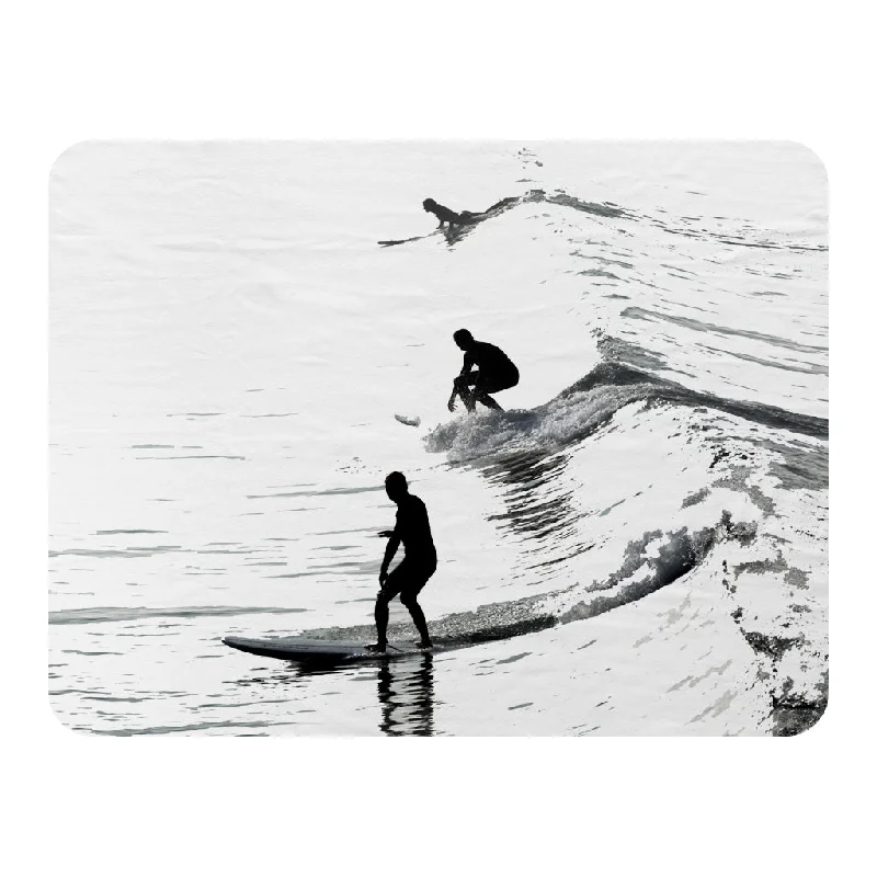 Cotton blankets for breathability and a lightweight feelKing - size blankets to cover large beds comfortablySurfers (Blanket) Cotton blankets for breathability and a lightweight feelKing - size blankets to cover large beds comfortablySurfers (Blanket)