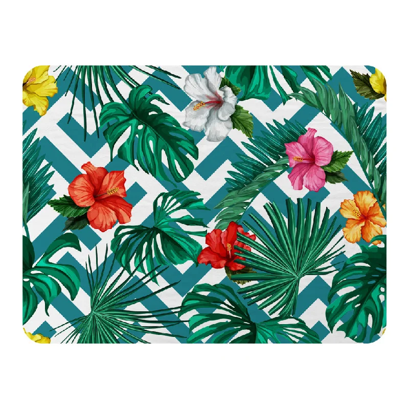 Bamboo fiber blankets with natural antibacterial propertiesCashmere blankets for ultimate softness and luxuryTropical Leaves & Geometrics (Blanket)