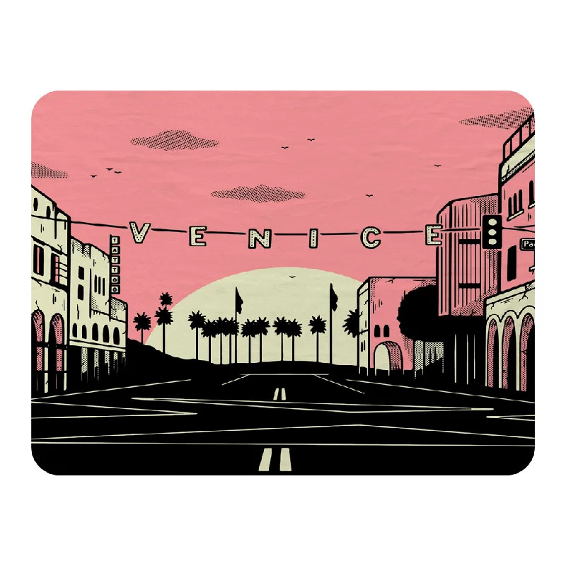 Queen - size blankets for standard - sized bedsKing - size blankets to cover large beds comfortablyVenice Cali Sunset (Blanket) Queen - size blankets for standard - sized bedsKing - size blankets to cover large beds comfortablyVenice Cali Sunset (Blanket)