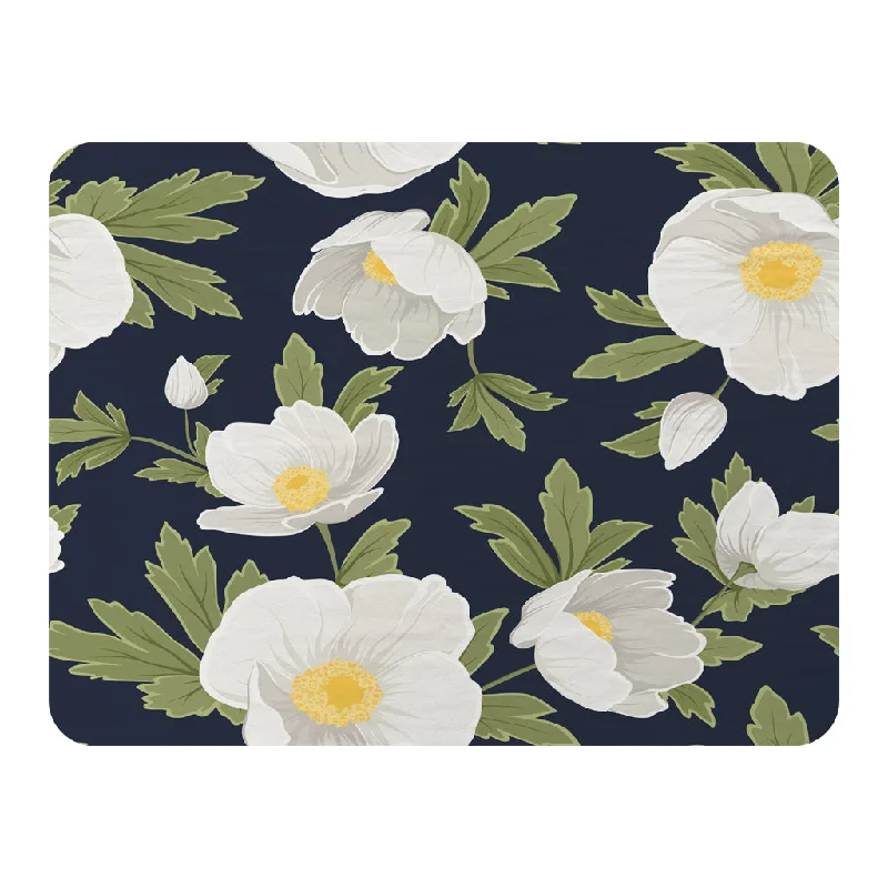 Recycled polyester blankets for an eco - conscious optionChenille blankets with a thick and fuzzy textureWinter rose (Blanket) Recycled polyester blankets for an eco - conscious optionChenille blankets with a thick and fuzzy textureWinter rose (Blanket)